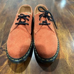 Brand new Dr. Martens duchess corduroy Oxford